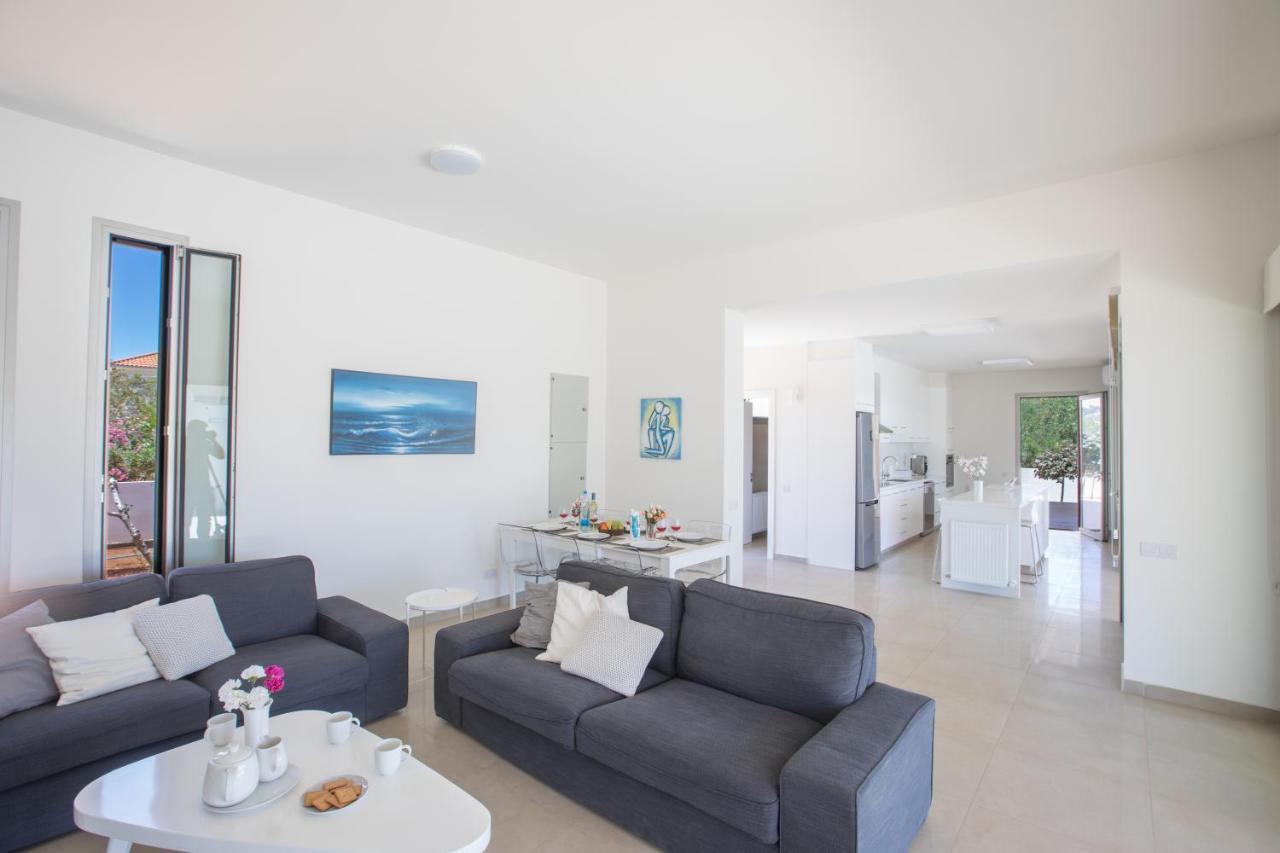 Leda Villa Protaras Exteriör bild